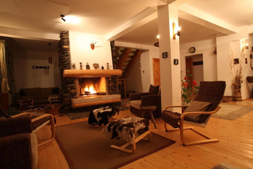 Casa Mosului - Transfagarasan Bed & Breakfast Cîrţişoara Buitenkant foto